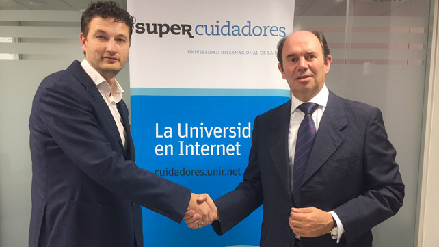 "SMARTBRAIN y SUPER Cuidadores en la firma del acuerdo"